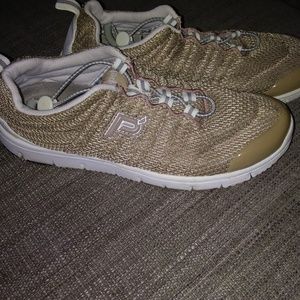 Propt USA Womens Travel Walker II Shoe W3239 Taupe